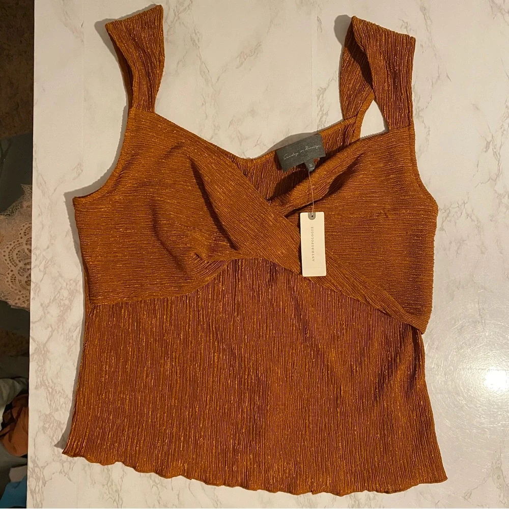 🎉HPx2!!🥳NEW Anthro Twist Front Shimmer Tank - Picture 12 of 14